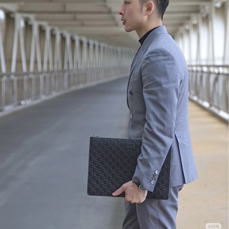 Gucci 爆款🔥 黑色 全皮壓紋 手拿包 文件包 手提包 公文包-3