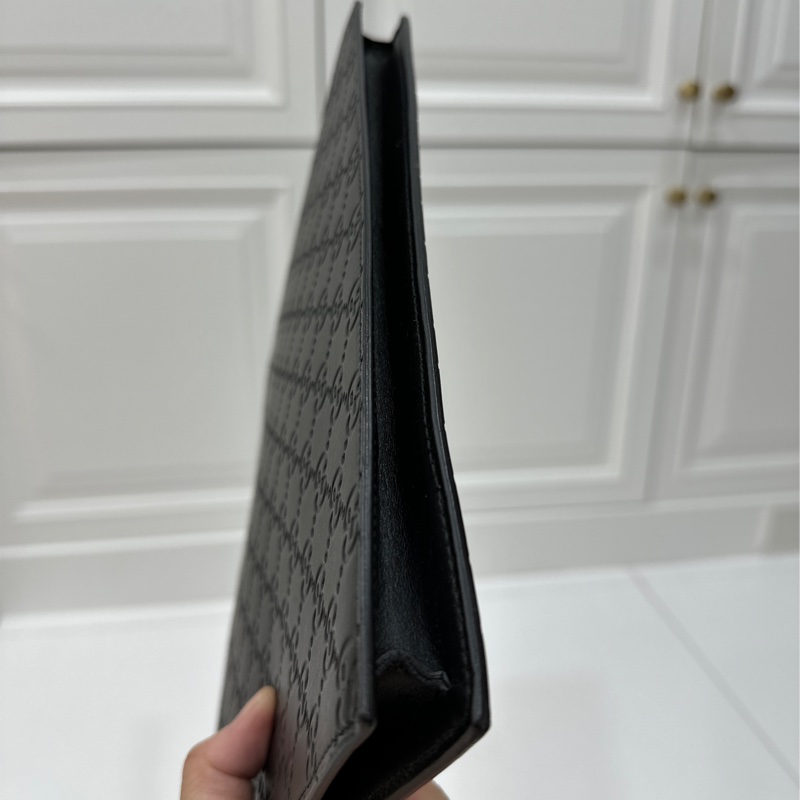 Gucci 爆款🔥 黑色 全皮壓紋 手拿包 文件包 手提包 公文包-11