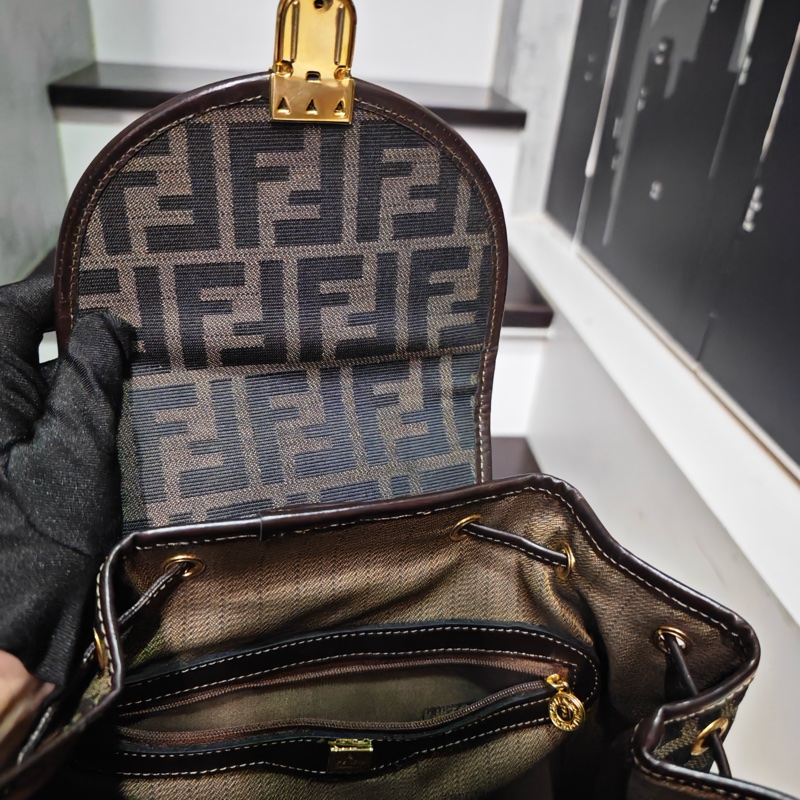 Fendi 老花 雙肩後背書包-17