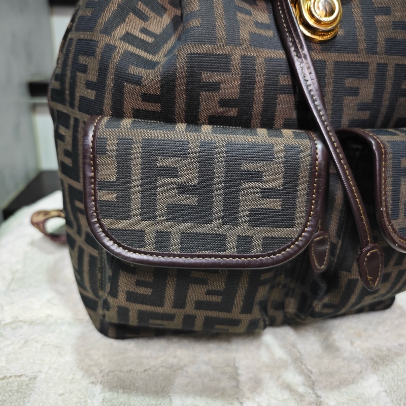 Fendi 老花 雙肩後背書包-30