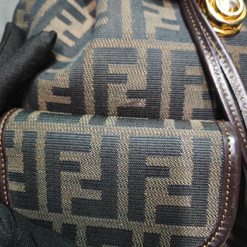 Fendi 老花 雙肩後背書包-32