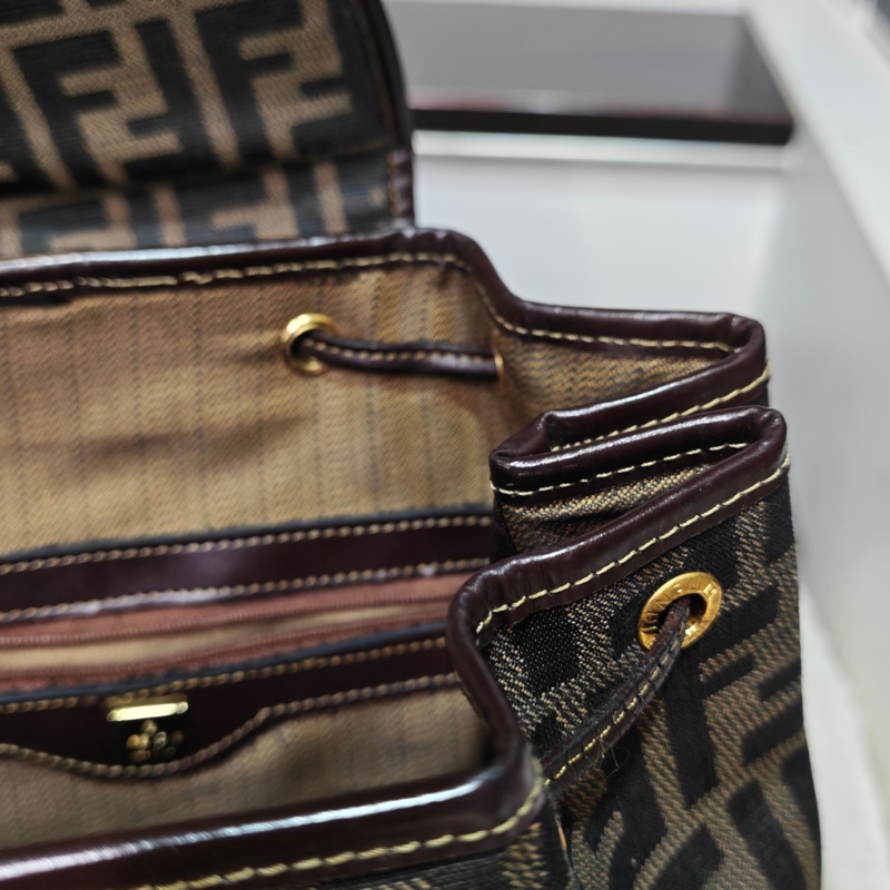 Fendi 老花 雙肩後背包-77