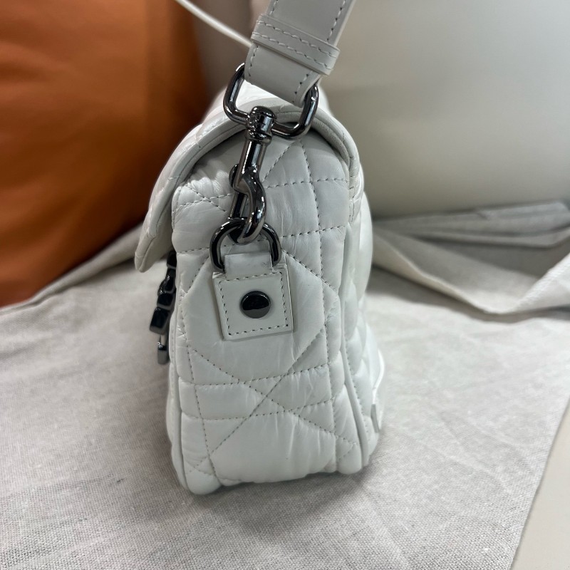 Dior/迪奥 Diorcamp 小号 白色 藤格纹全皮款 肩背包 斜背包-3