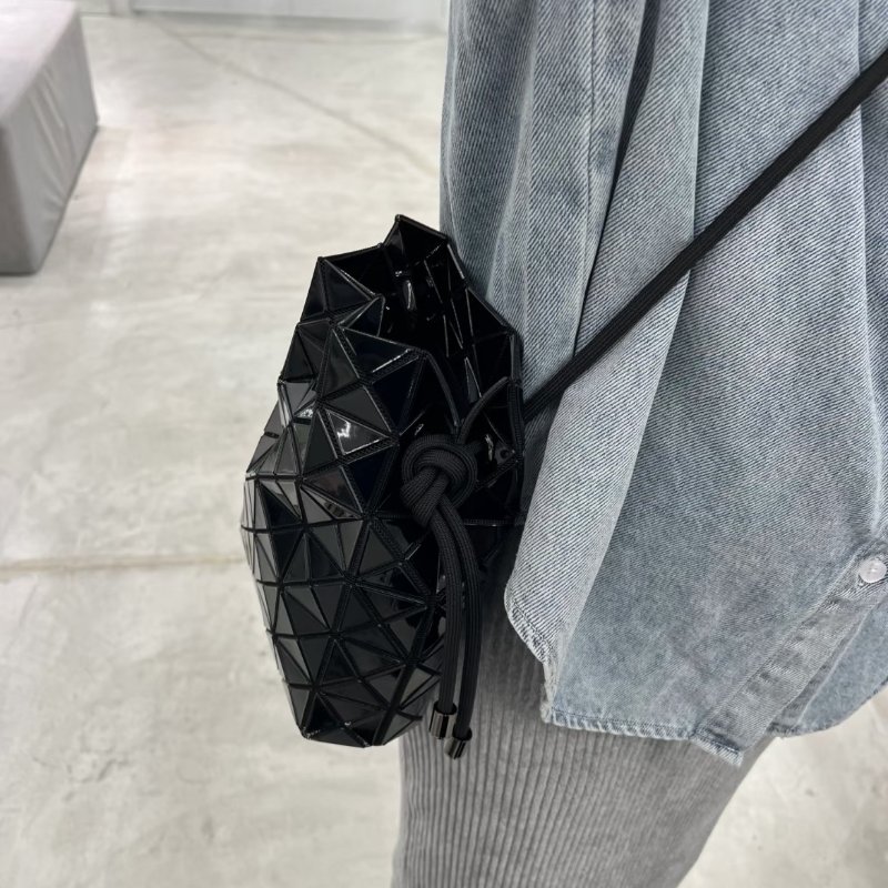 三宅一生 Bao Bao水桶包🪣 亮黑色 肩背包 斜背包 手提包-7