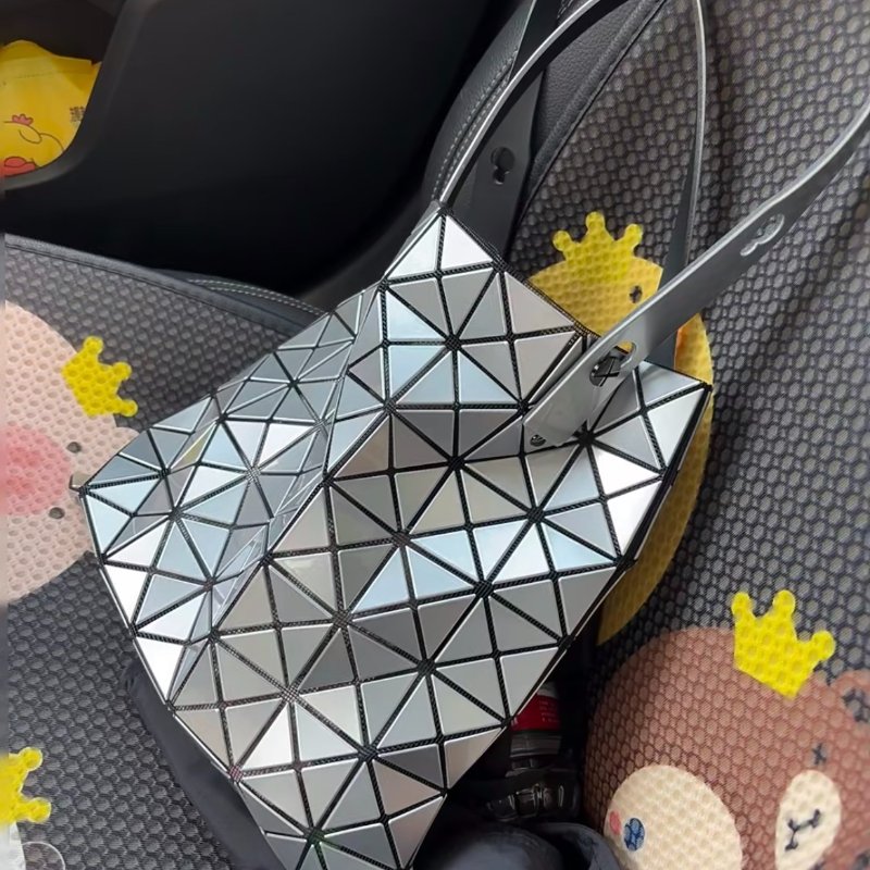 三宅一生 BaoBao 7x7 銀色 手提包 托特包-1