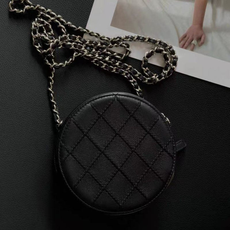chanel 法朗扣圓餅包 10*10cm 全新 配件保卡塵袋-5