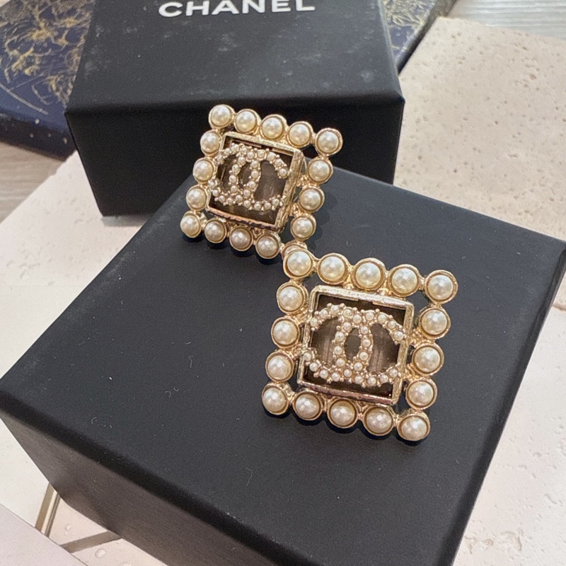 Chanel 水鑽方形耳針耳環-3