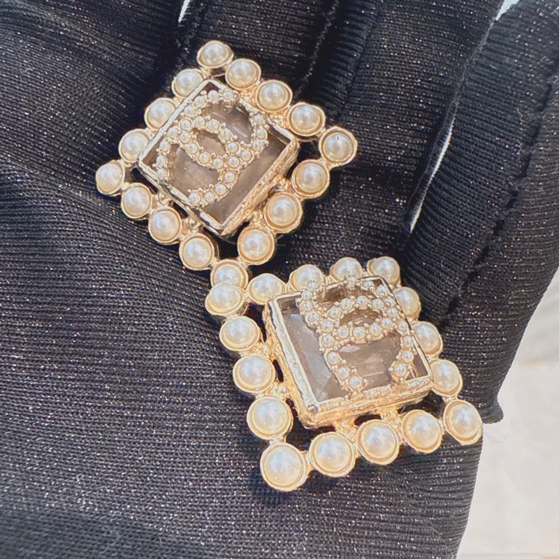 Chanel 水鑽方形耳針耳環-7
