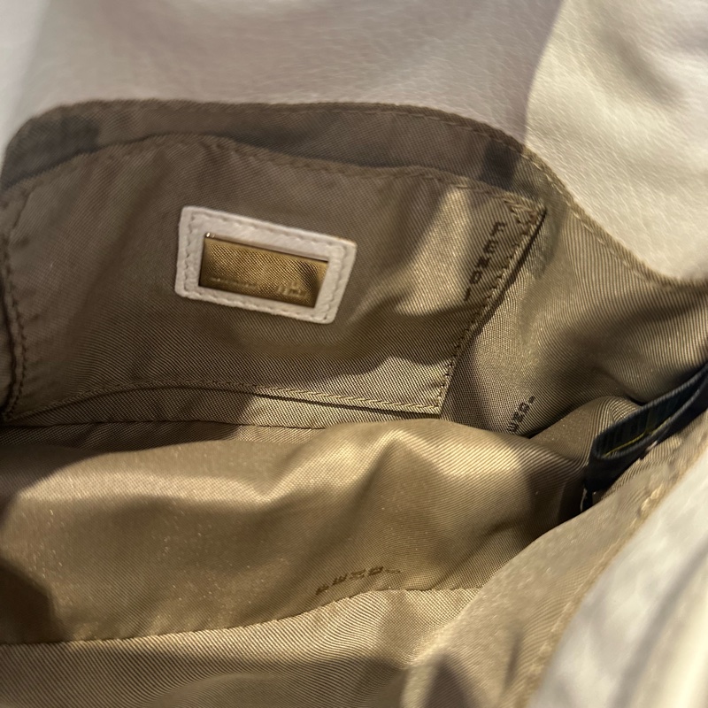 fendi白色中古腋下包(日本中古店購入)-8