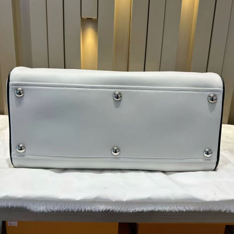 Prada x Adidas 聯名限量款保齡球包 雷哈娜同款 45x28x22cm 99新 配件保卡塵袋-3