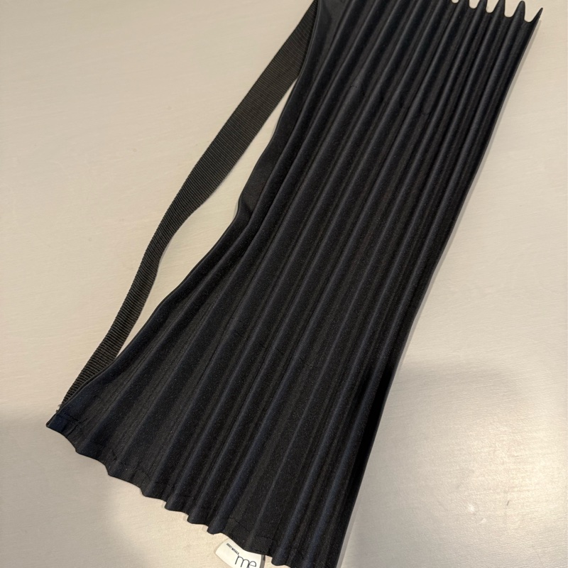ISSEY MIYAKE 三宅一生 me黑色內裡有口袋款-1