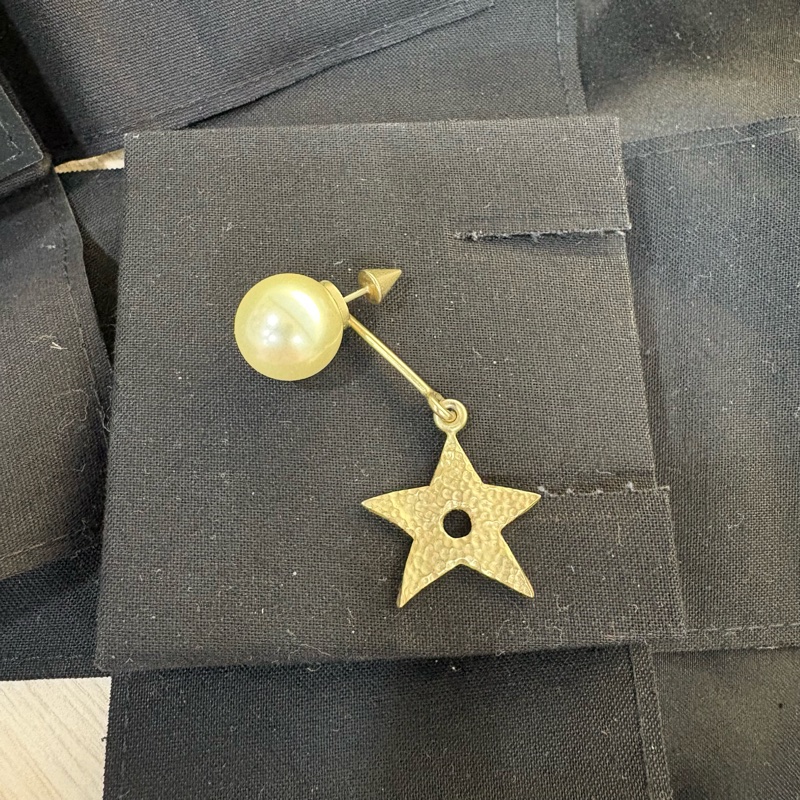 Dior 單支針式耳環 金色個性五角星-1