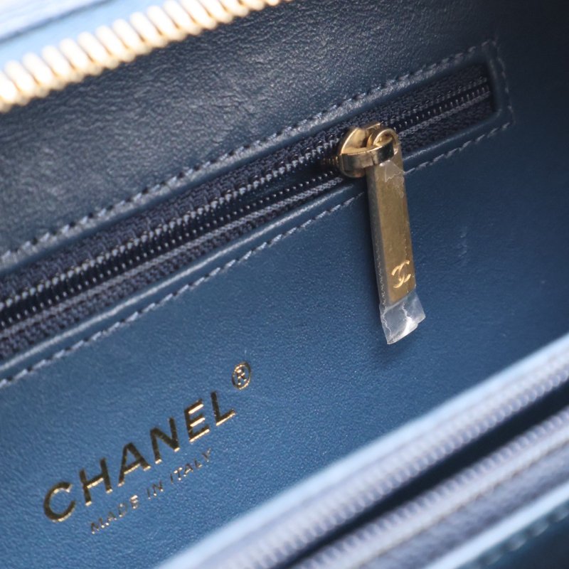 CHANEL Vanity case - 中號海藍28開-3
