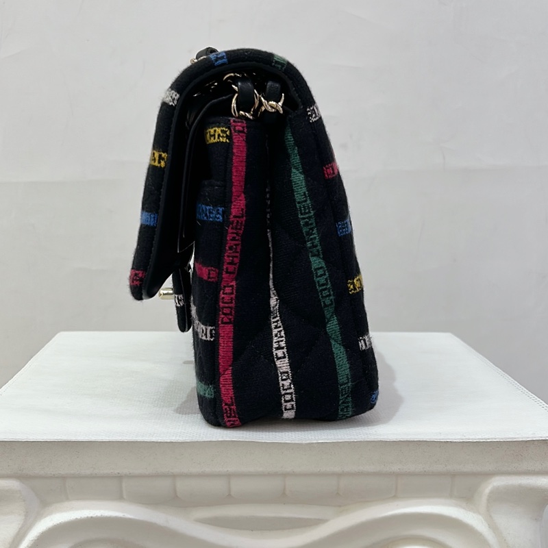 Chanel 黑底彩條淡金鍊布面 CF 25-4