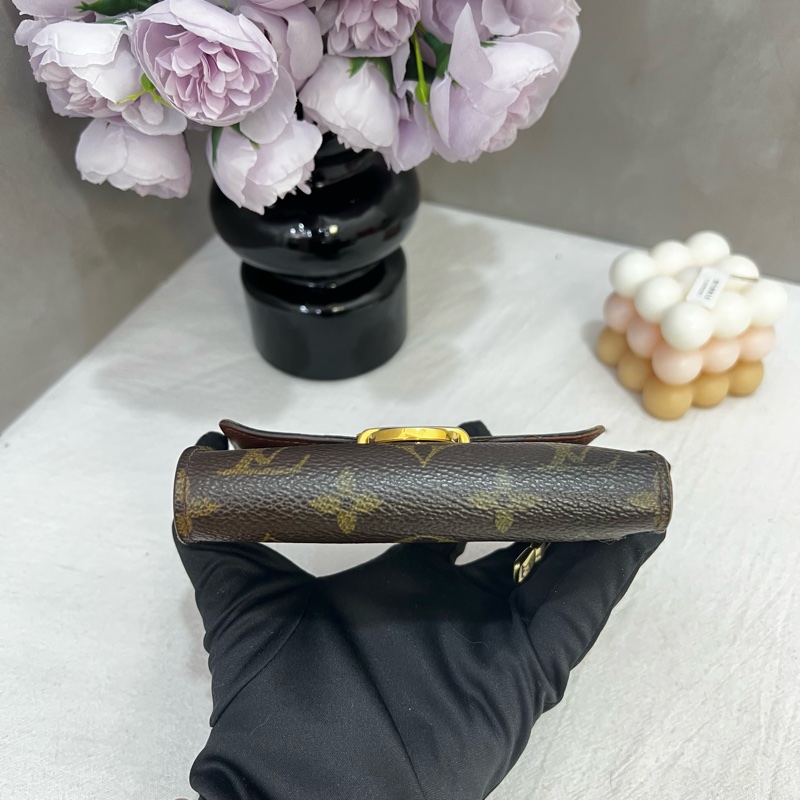 Louis Vuitton 經典曼哈頓扣頭拉鍊短夾-4