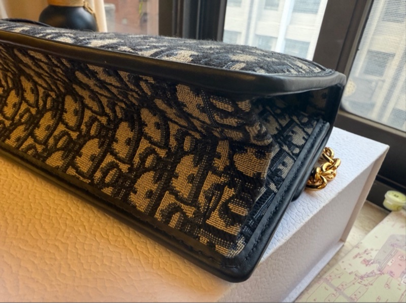 Dior Montaigne 30新款鏈帶斜背包-4