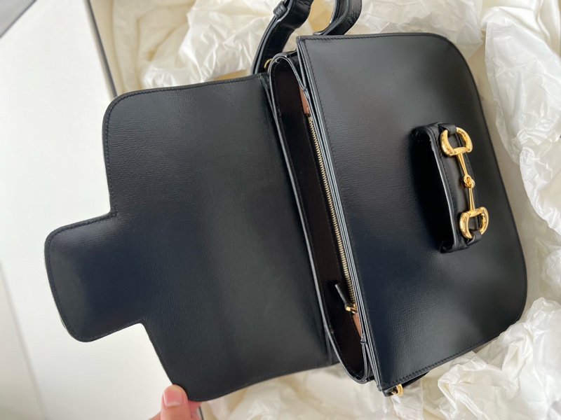 Gucci古馳經典1955 Horsebit馬銜扣馬鞍包 黑金✨🖤 尺寸:約 26 *18 *7 cm 專櫃,現在12萬了-9
