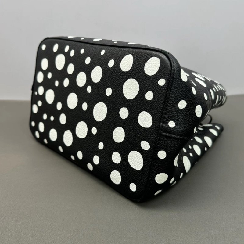 LV NEONOE草間彌生黑白圓點銀扣水桶包 芯片款 26*26*17.5 98新配件塵袋-5