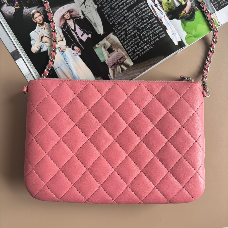::CHANEL:: 香奈兒 經典雙C銀釦 菱格紋豆沙粉色雙層扁斜背包-1