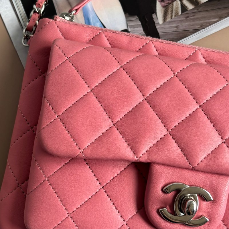 ::CHANEL:: 香奈兒 經典雙C銀釦 菱格紋豆沙粉色雙層扁斜背包-4