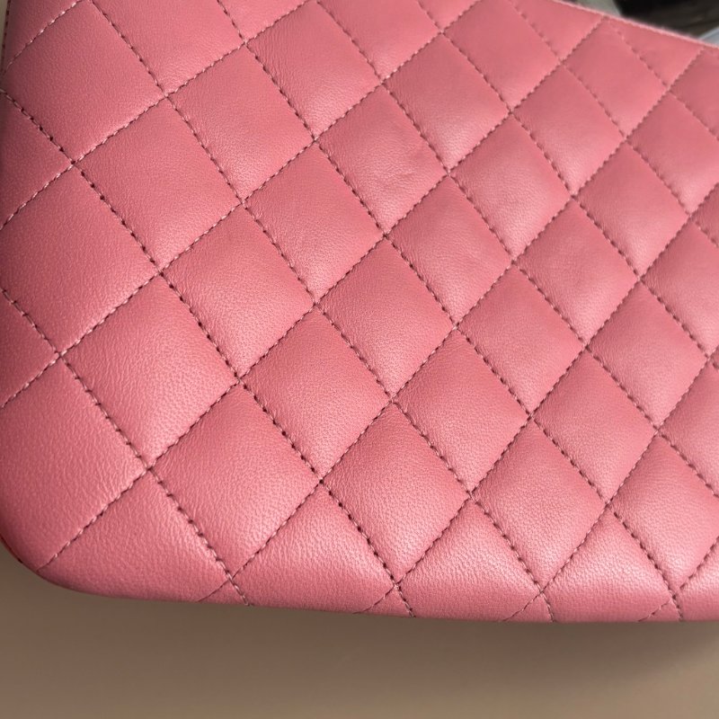 ::CHANEL:: 香奈兒 經典雙C銀釦 菱格紋豆沙粉色雙層扁斜背包-18