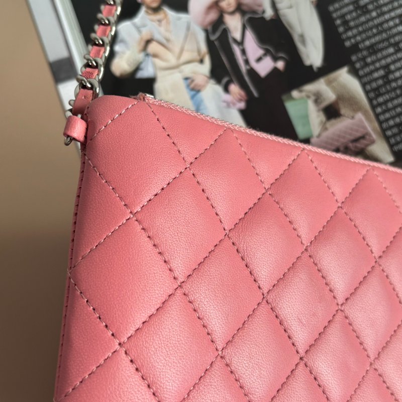 ::CHANEL:: 香奈兒 經典雙C銀釦 菱格紋豆沙粉色雙層扁斜背包-19