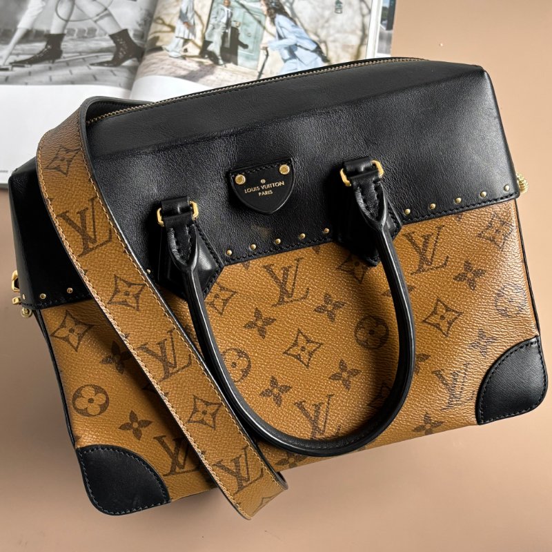 ::Louis Vuitton:: M43595 City Malle淺棕色花紋拼接黑色牛皮手提兩用包 斜背包-1