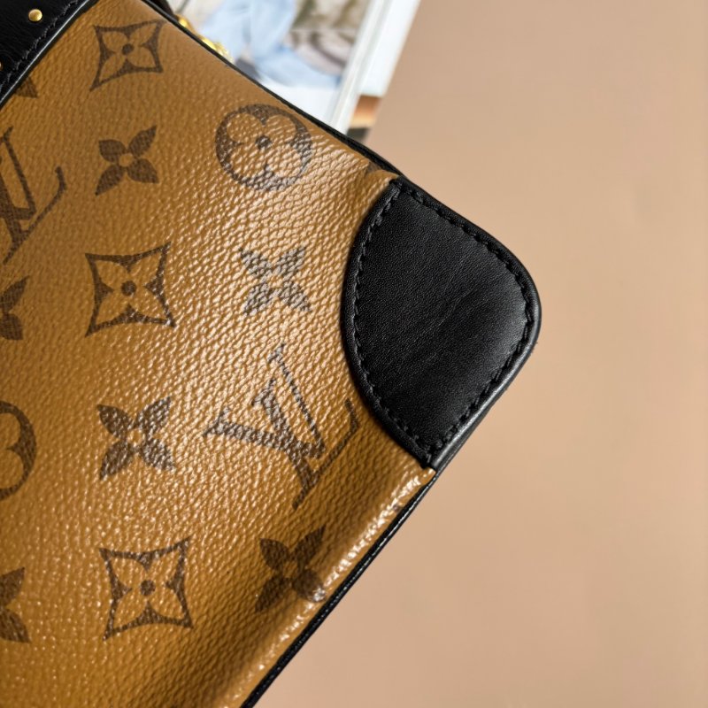 ::Louis Vuitton:: M43595 City Malle淺棕色花紋拼接黑色牛皮手提兩用包 斜背包-23