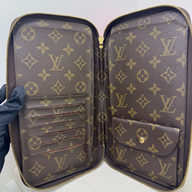 Louis Vuitton 老花多功能手拿包-12