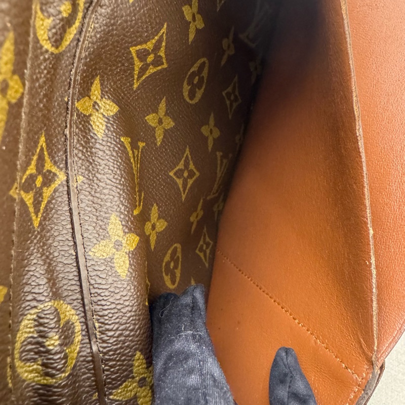 Louis Vuitton 老花多功能手拿包-21
