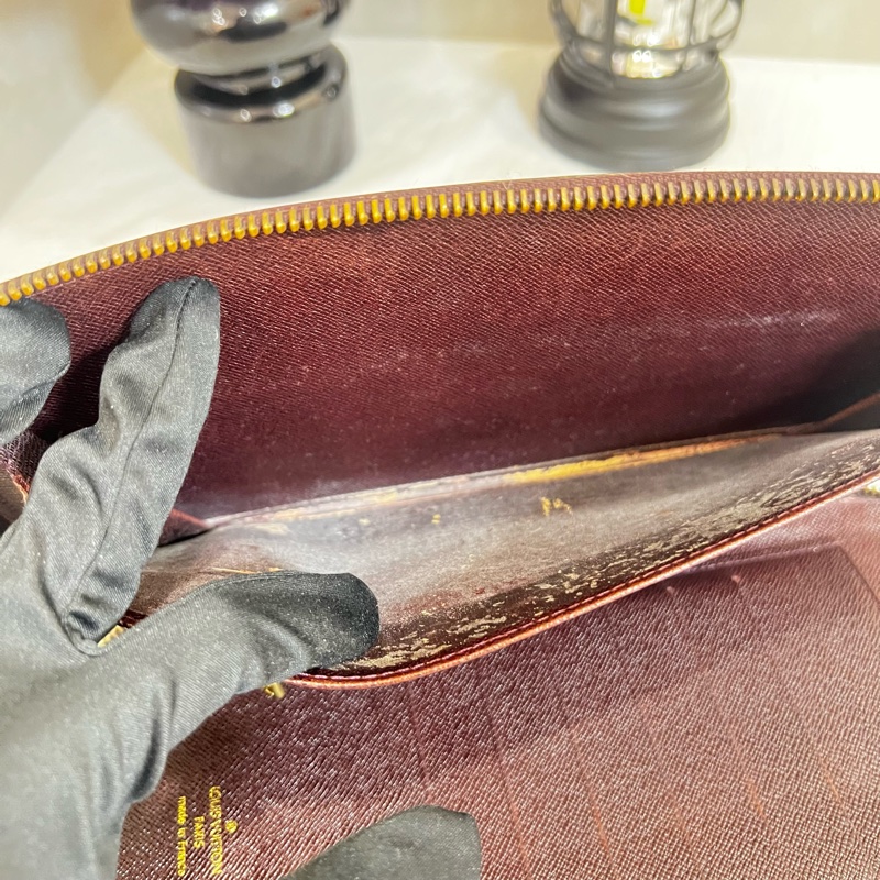 Louis Vuitton 皮革拉鍊手拿包-2