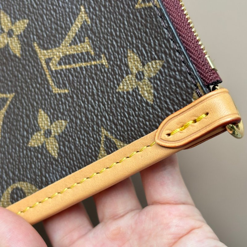 ::LOUIS VUITTON:: LV M46197 CarryAll MM Monogram 肩背包-19