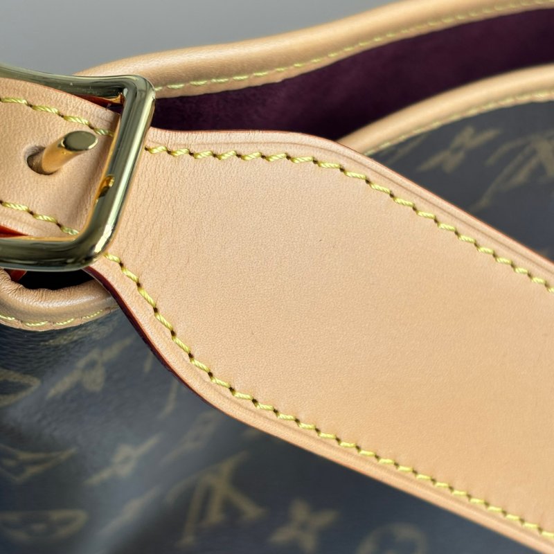 ::LOUIS VUITTON:: LV M46197 CarryAll MM Monogram 肩背包-38