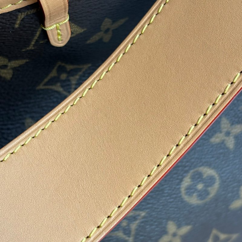 ::LOUIS VUITTON:: LV M46197 CarryAll MM Monogram 肩背包-41