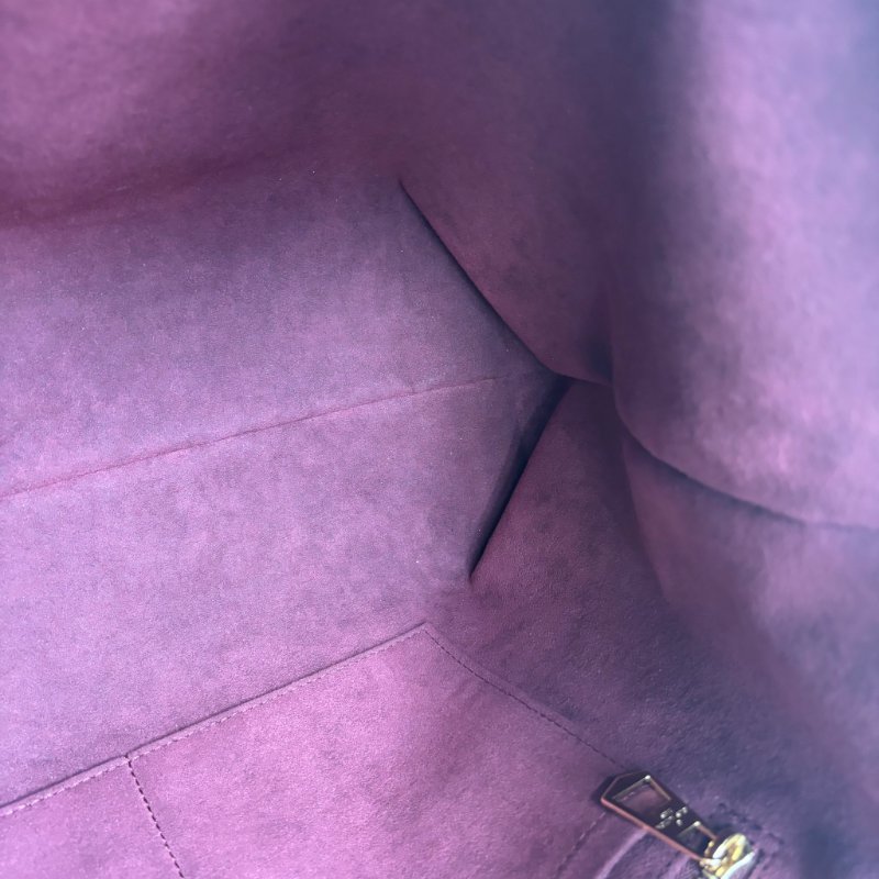 ::LOUIS VUITTON:: LV M46197 CarryAll MM Monogram 肩背包-44
