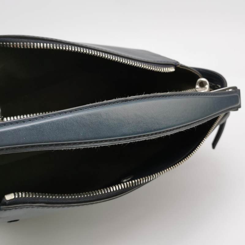 Fendi Dotcom 牛皮 純色 錐形 螺柱 子母包 單肩包-7