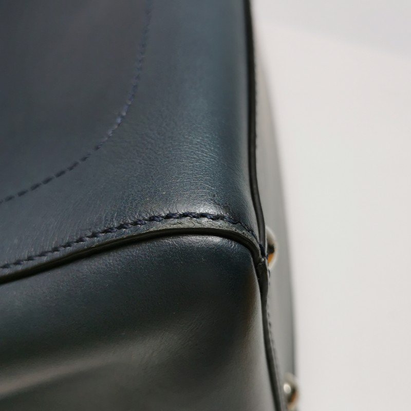 Fendi Dotcom 牛皮 純色 錐形 螺柱 子母包 單肩包-18