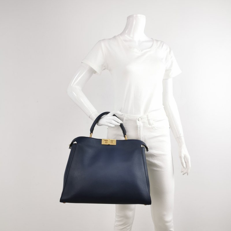 Fendi Peekaboo 躲貓貓 大號 牛皮 純色 扭鎖 手提包-1