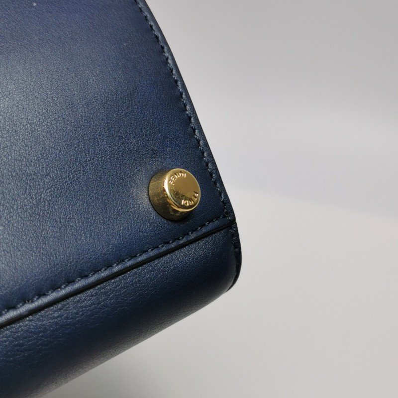 Fendi Peekaboo 躲貓貓 大號 牛皮 純色 扭鎖 手提包-12