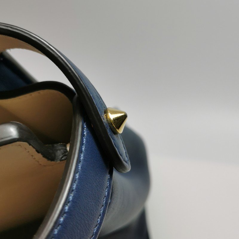 Fendi Peekaboo 躲貓貓 大號 牛皮 純色 扭鎖 手提包-13