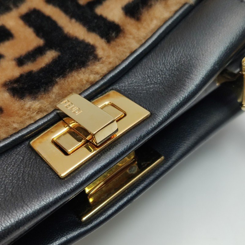 Fendi Peekaboo 躲貓貓 迷你 羊皮 雙F 老花 扭鎖 斜 斜背包 肩背包-10