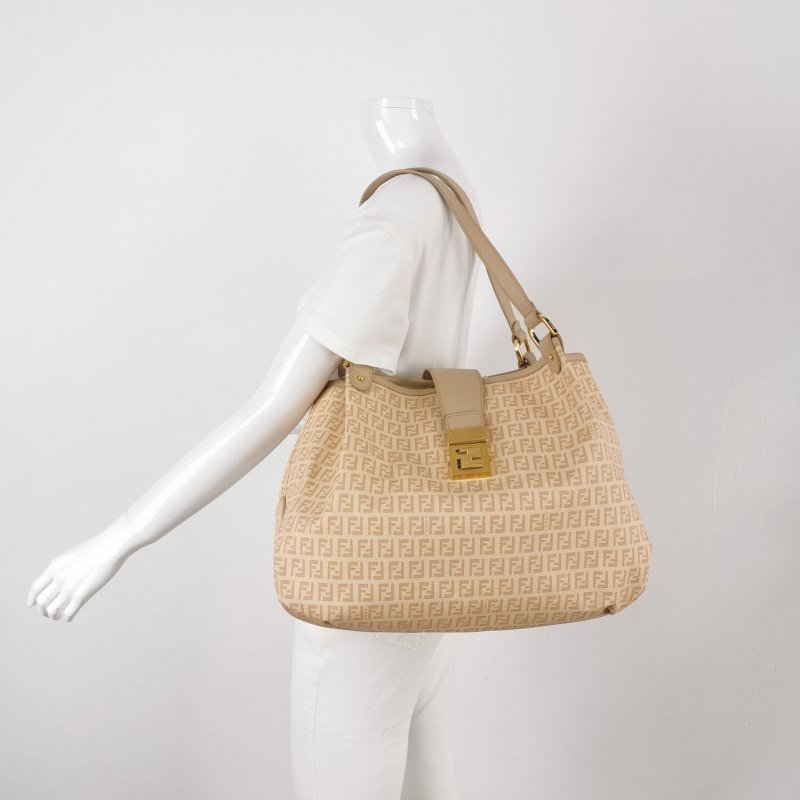 Fendi 牛皮 雙F 老花 金屬扣 單肩包-1