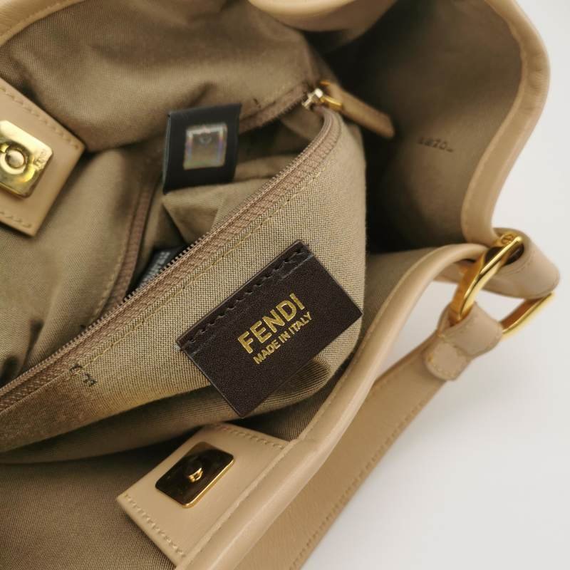 Fendi 牛皮 雙F 老花 金屬扣 單肩包-8