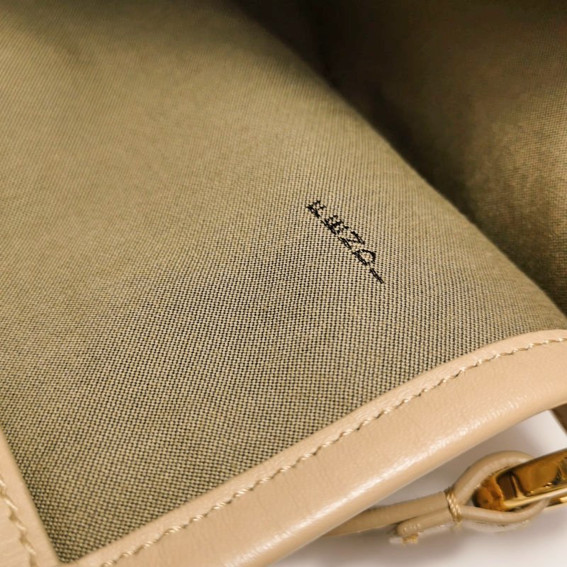 Fendi 牛皮 雙F 老花 金屬扣 單肩包-10