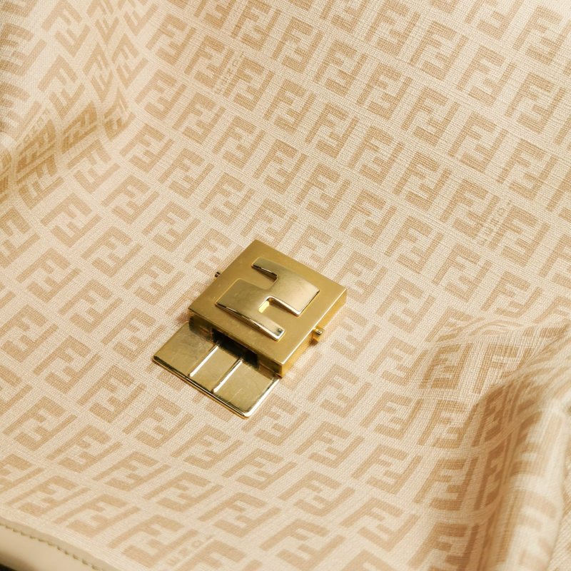 Fendi 牛皮 雙F 老花 金屬扣 單肩包-12