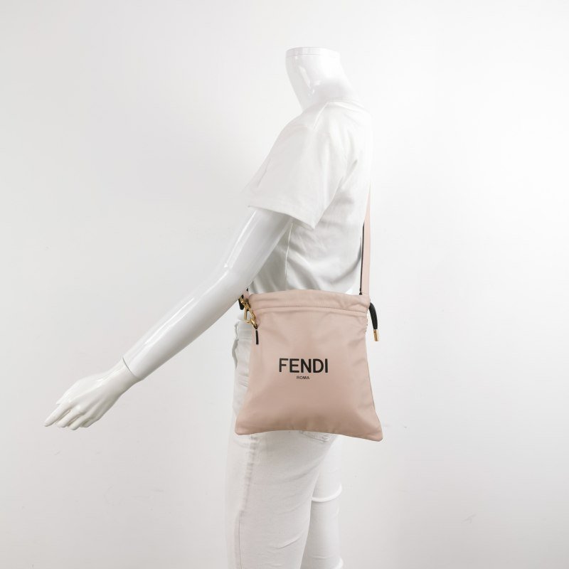 Fendi Pack 牛皮 純色 字母 Logo 斜背包 單肩包-1