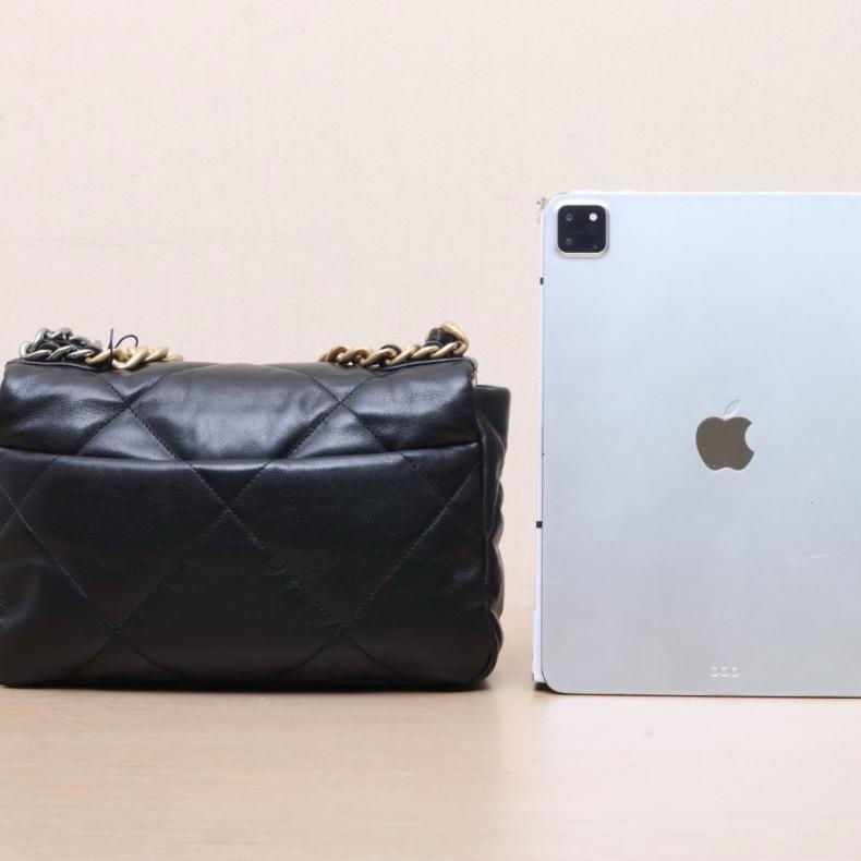 CHANEL(香奈兒) 19BAG 口蓋包 小號 26cm 黑色 29開 金銀扣-2