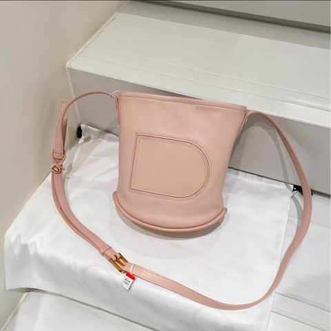Delvaux 德爾沃 裸粉色 牛皮 Pin Toy mini 水桶包 約21*20*10 無鏡子