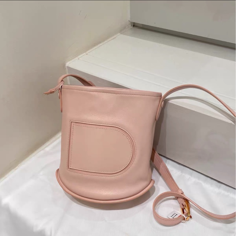 Delvaux 德爾沃 裸粉色 牛皮 Pin Toy mini 水桶包 約21*20*10 無鏡子-1