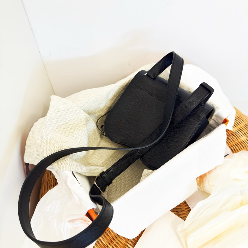 二手Hermes Della Cavalleria Mini 89黑色銀釦 斜背包/屁股包-10